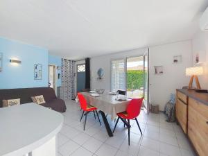 Apartment Les Jardins de lEden by Interhome