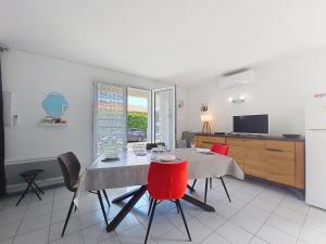 Apartment Les Jardins de lEden by Interhome
