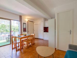 Studio Les Coralines-3 by Interhome