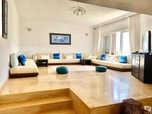 Dream Villa - Sea View, 4BR, Terrace & Garden