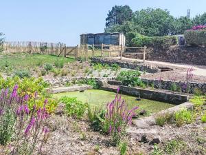 Maisons de vacances Holiday Home Gwenn Tiny House by Interhome : photos des chambres