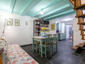 Apartment Il Girasole by Interhome