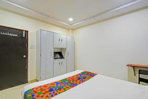 FabHotel AIG Broholic - 250m from AIG Hospital