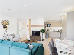 Stylish 2 Bedroom Flat Sleeps 6