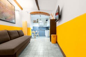 Rosa Homes THE YELLOW - Genoa Center, near the Metro, Aquarium