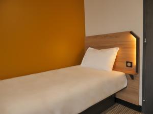 Hotels B&B HOTEL Carcassonne Rocadest La Cite : photos des chambres