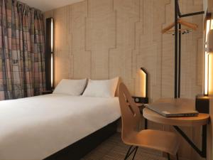 Hotels B&B HOTEL Carcassonne Rocadest La Cite : photos des chambres