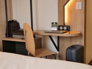 Hotels B&B HOTEL Carcassonne Rocadest La Cite : photos des chambres