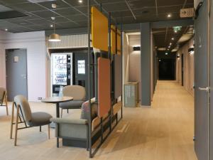 Hotels B&B HOTEL Carcassonne Rocadest La Cite : photos des chambres
