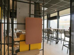Hotels B&B HOTEL Carcassonne Rocadest La Cite : photos des chambres