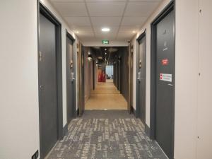Hotels B&B HOTEL Carcassonne Rocadest La Cite : photos des chambres