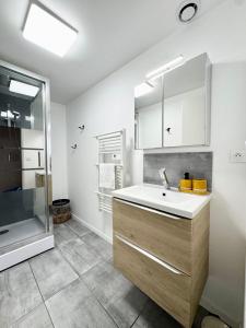 Appartements Gare a pied 5 chambres confort & espace : photos des chambres