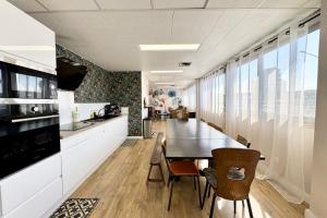 Appartements Gare a pied 5 chambres confort & espace : photos des chambres