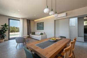 Private Pool Villa with Sea View - Olive Horizon