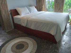 Obsidian Gym Retreat Rustic 2BR Villa with Pool