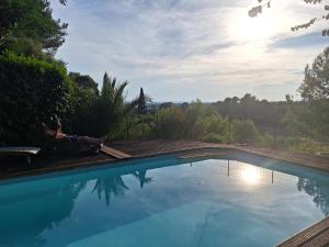 Chalets Chalet, calme, absolu, superbe vue, et piscine (en ete) : photos des chambres