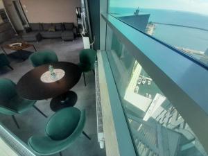 UNIKAT SeaTowers - Panoramic Sky Penthouse-28th floor! Baltic Sea