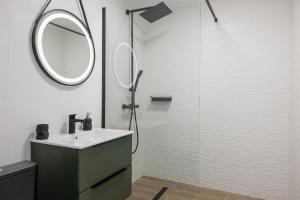 1001 Central Riverside Flat