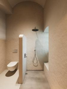 Central Square Apartments - Центральна площа міста