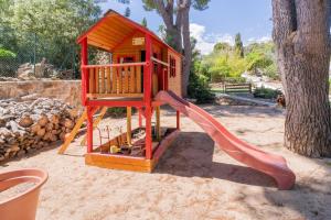 Villa in Denia: Beachfront with BBQ