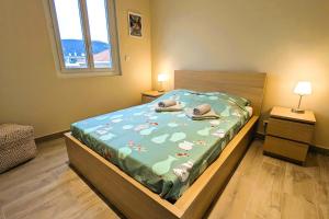 Penthouse with large terrace near beaches