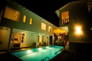 Royal Rich Villa