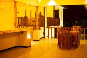 Royal Rich Villa