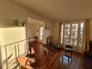 Appartements Appartement haussmannien canal Saint Martin : Appartement 1 Chambre