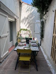 Maisons de vacances House Patio Air Conditioning Elegant Decoration : photos des chambres