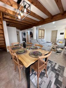 Maisons de vacances House Patio Air Conditioning Elegant Decoration : photos des chambres