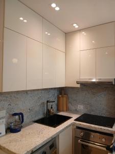 Stunning Newly Built Modern 2 DOUBLE bedroom and living room apartment with Beach Access and Pool in Hurghada, Egypt