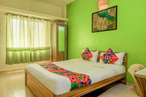FabHotel Saraswati Niwas - Nr Sinhagad College