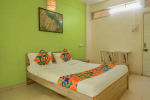FabHotel Saraswati Niwas - Nr Sinhagad College