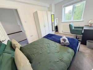 Cozy 2-bedroom flat with private balcony near Islington Station, Canonbury