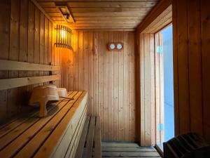 Loft style Large 69 SQMFast WiFi BTS Chong Nonsi