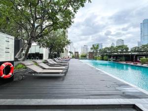 Spacious City 118 SQM Fast WiFi BTS Chong Nonsi
