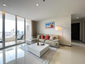 Spacious City 118 SQM Fast WiFi BTS Chong Nonsi