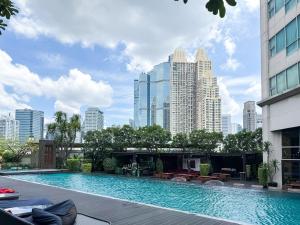 Spacious City 118 SQM Fast WiFi BTS Chong Nonsi