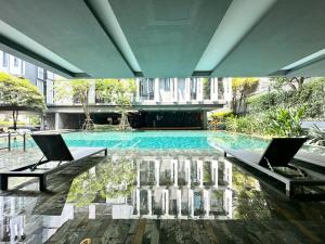 Expansive Luxury 2BR - Ultra Fast Wifi - Phrom Phong
