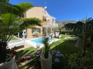 Private modern villa in Taormina