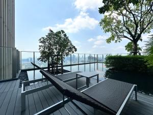 Luxurious Downtown 1BR - Ultra Fast WiFi - BTS Asoke
