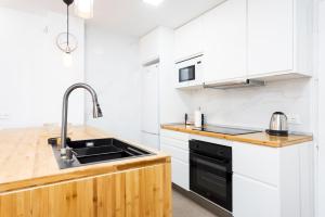 Home2Book Sea View Apartment with Terrace & Pool