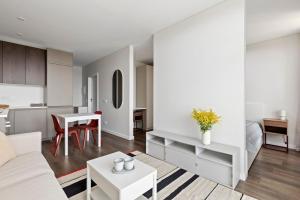 Cozy Apartment near Ozas III