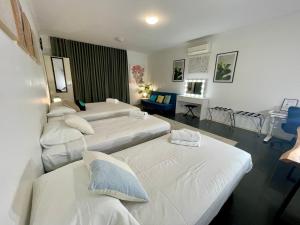 Private unit in Whitehaven Crescent