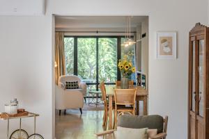Maisons de vacances Gorgeous village home with heated pool, ideally located : photos des chambres