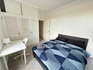 Cozy Queen Room in Sydney