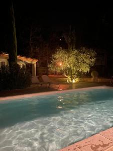 À l ombre des chênes