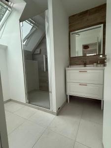 Maisons de vacances Pleasant house with garden near the sea : photos des chambres