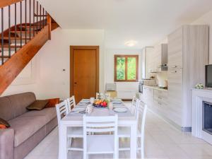 Apartment Borgo Castello-2 by Interhome