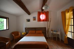 B&B / Chambres d'hotes Les Chambres du Luberon : photos des chambres